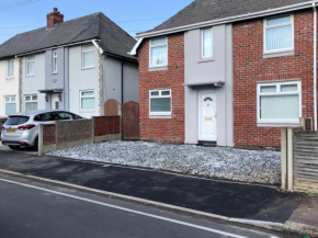 Leavesley holiday home